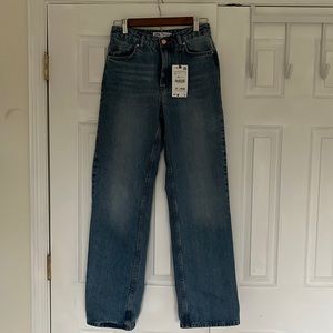 NWT Zara straight leg high rise jeans size 4